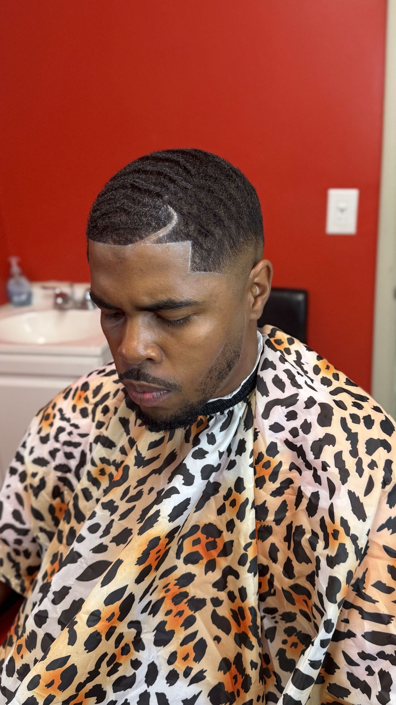 Precision haircut by CutzbyBanks, photographed for his Booksy portfolio